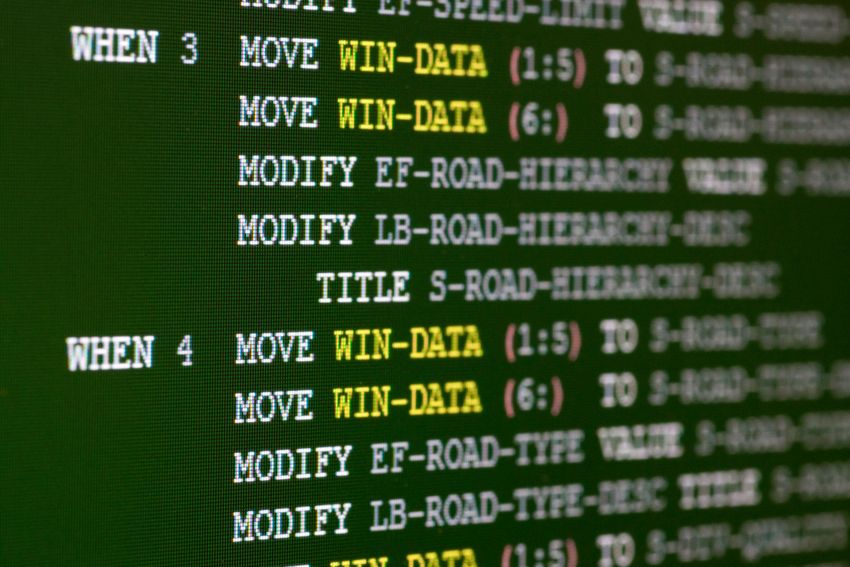 The Evolution of Programming Languages: From COBOL to Python 🚀💻